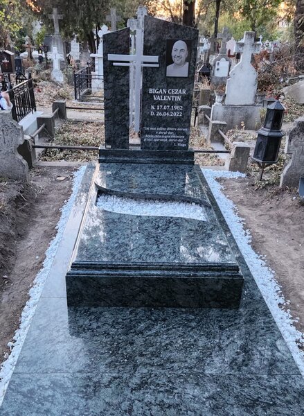 Servicii constructii funerare - echipa Amintire Vie - Preturi de producator